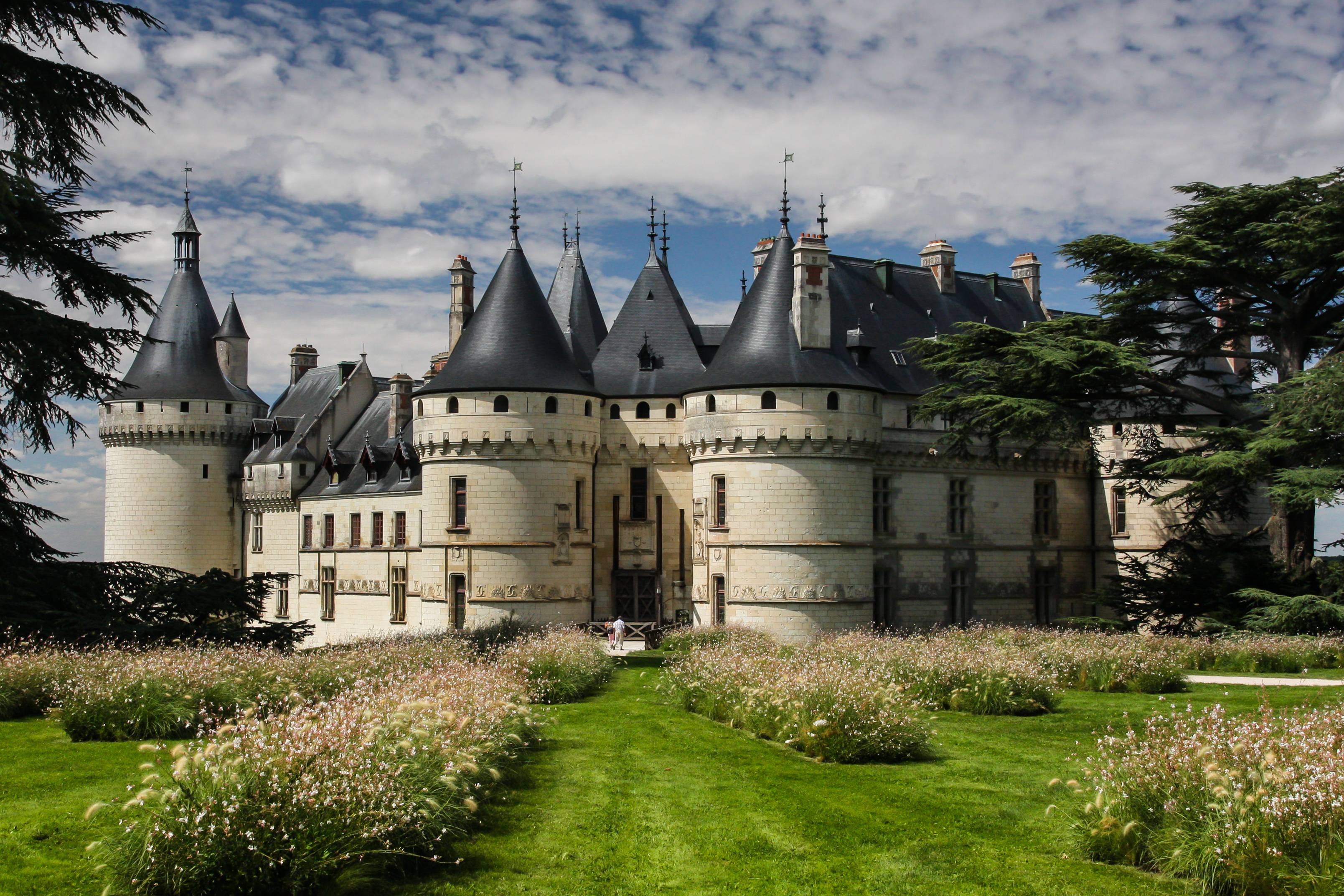 Chaumont Loire torn